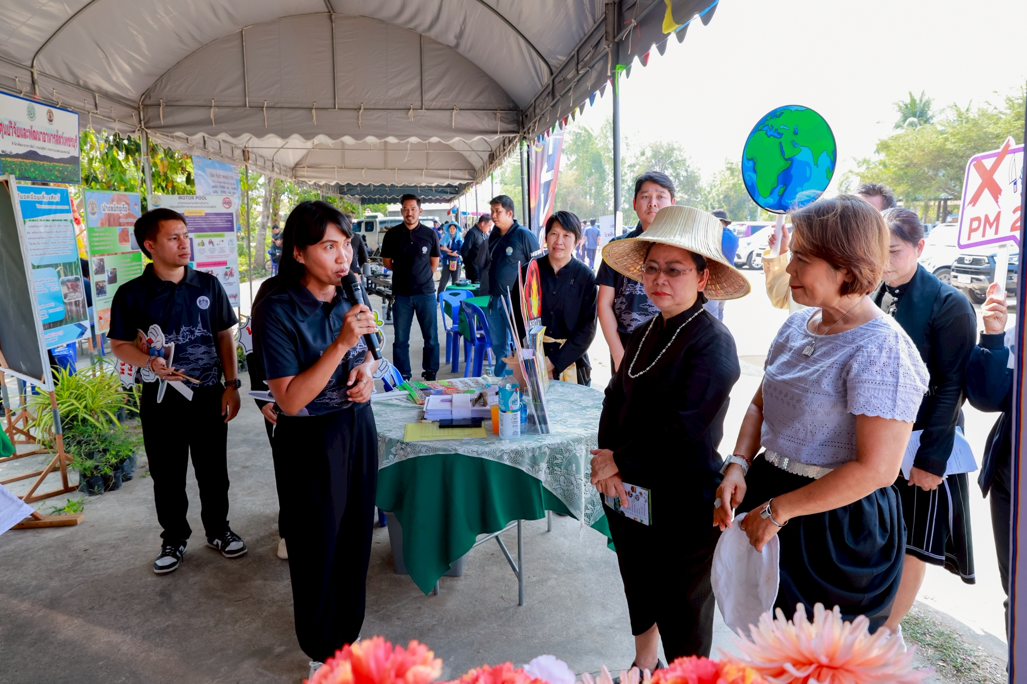 title - ส.ป.ก.เพชรบุรี ร่วมจัดนิทรรศการและร่วมงานรณรงค์ไถกลบตอซัง สร้างดินยั่งยืน ฟื้นสิ่งแวดล้อม ประจำปี 2569